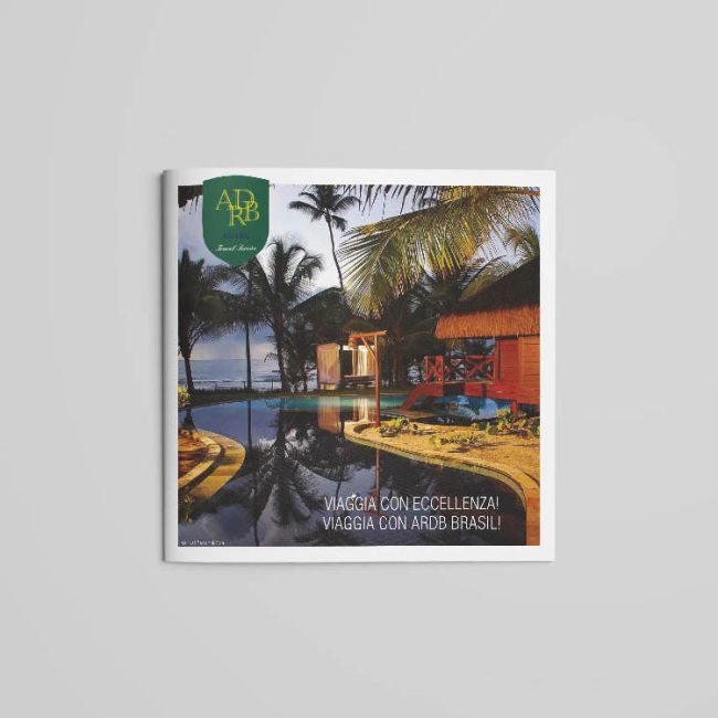 Square Brochure Mockup - Frente1